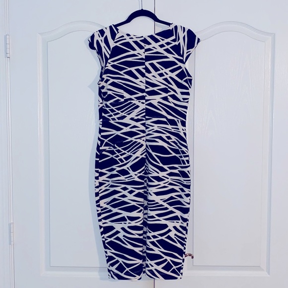 Calvin Klein, size 8, form-fitting dress. - Picture 4 of 4